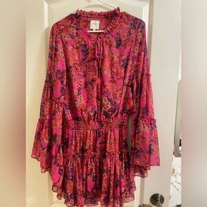 Beautiful Misa Los Angeles floral dress! Perfect for any occasion